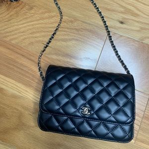 Black Cushioned/Quilted Crossbody Bag